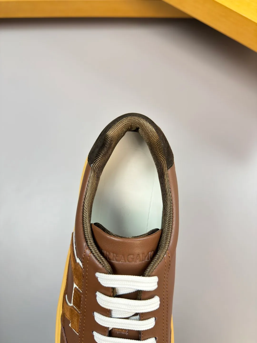 Men's men's shoes 💰440 [New style] 🏃‍♂️🏃‍♂️[Ferragamo] Ferragamo - High-end quality original order·Casual sports shoes -Upper: 🔝Nappa calfskin, suede calfskin, shoe body. Sewing brand totem, tongue air pressure brand logo -Inner: water-dyed cowhide -Outsole: ultra-light TPU foam rubber; molded outsole -Ultra-high quality control and fine workmanship: outstanding (high-end, extravagance, grade) -Size: 38-45 (46, can be customized)